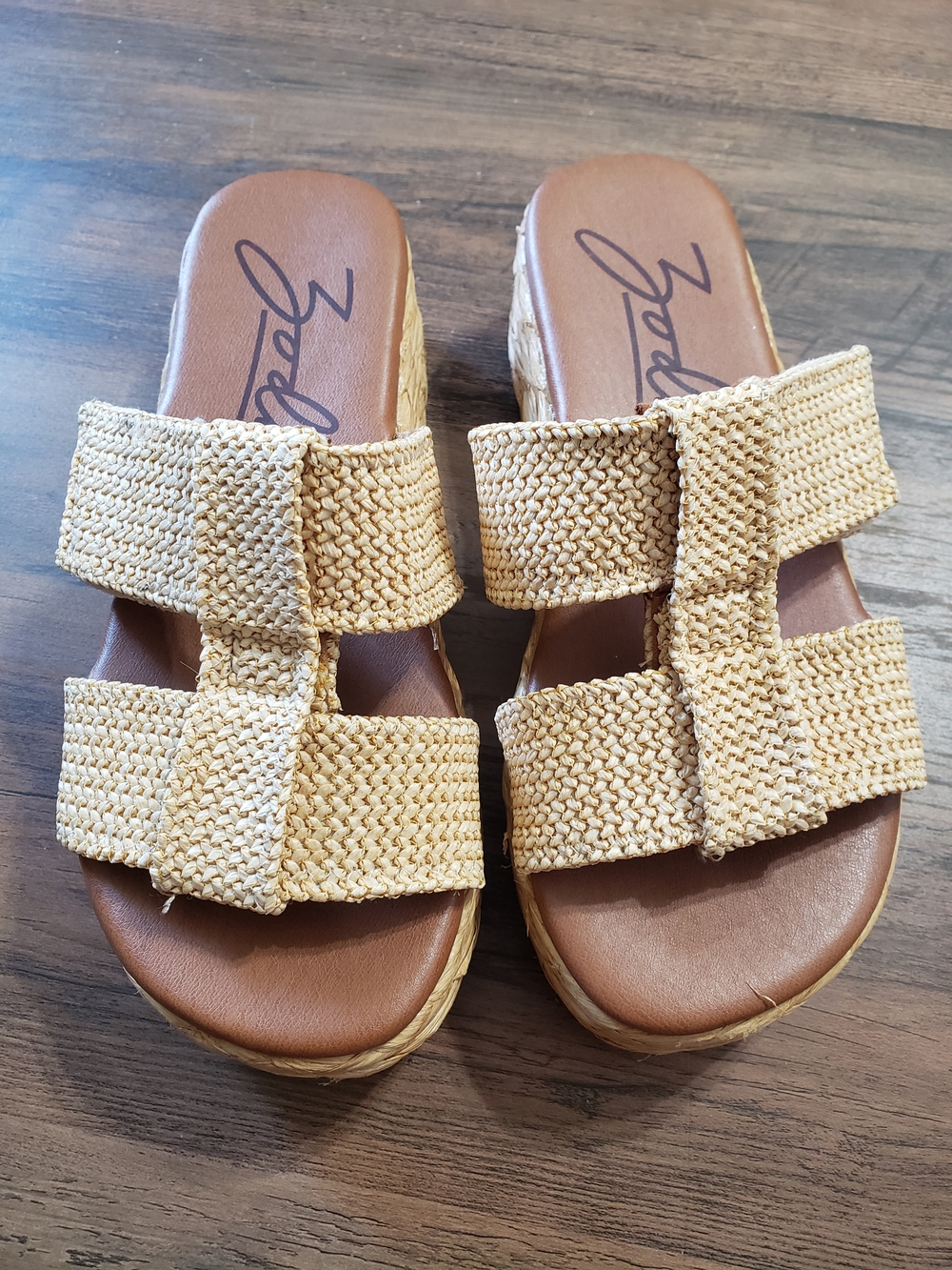 ZODIAC Women’s Izzy Raffia Platform Sandal